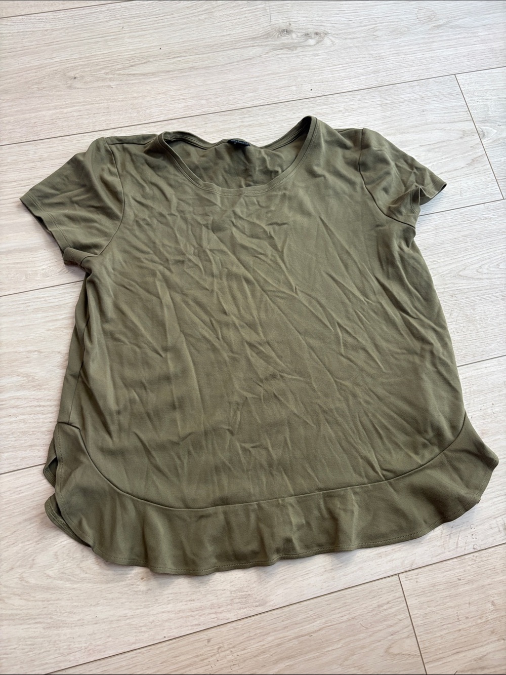Ann Taylor Olive Green Short Sleeve Scoop Neck Top